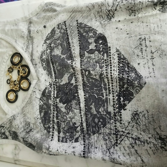 Maurice's Graphic Tank Top Size Small - Picture 6 of 8